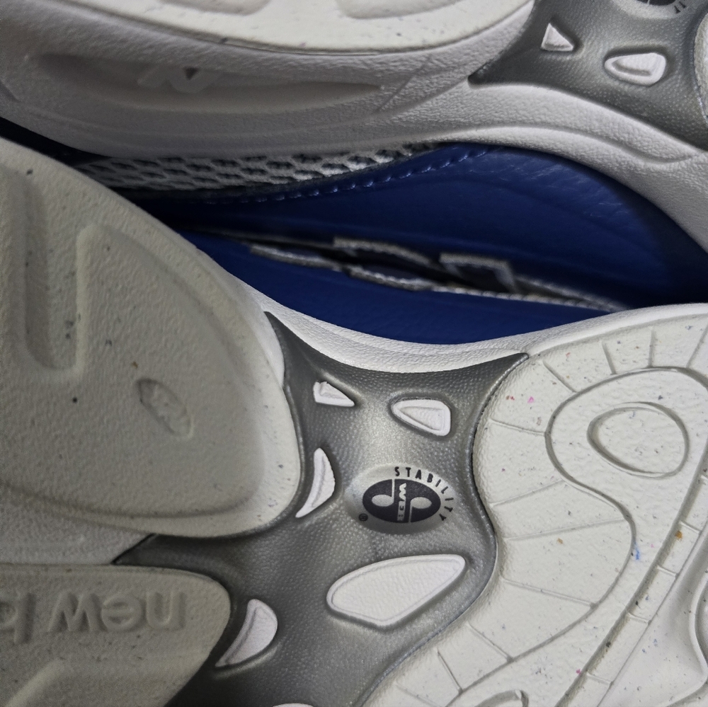 New Balance Kids Sneakers in Blue and White - Picture 16 of 16